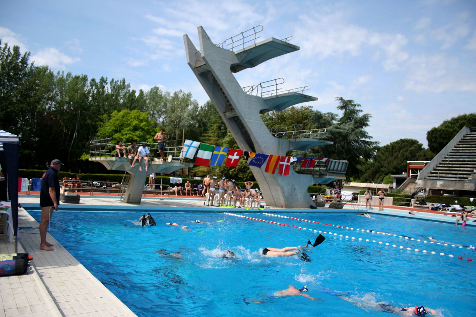 Swimming Pools in Florence:Top Pools Open during the Summer in Florence, image size:2500x1667